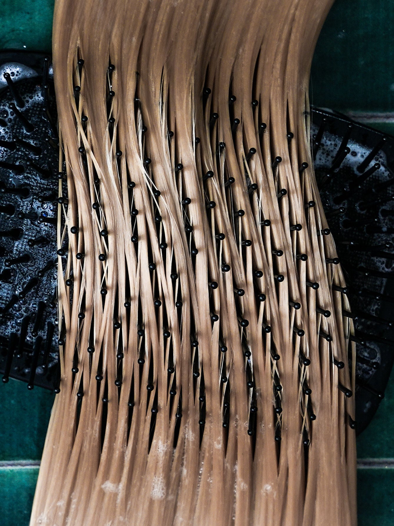 The Essential Paddle Brush