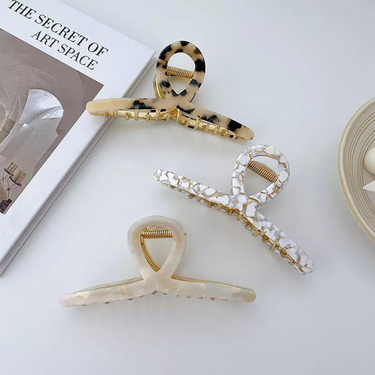 Luxe Gold Hoop Claw Clip With Marble Detail