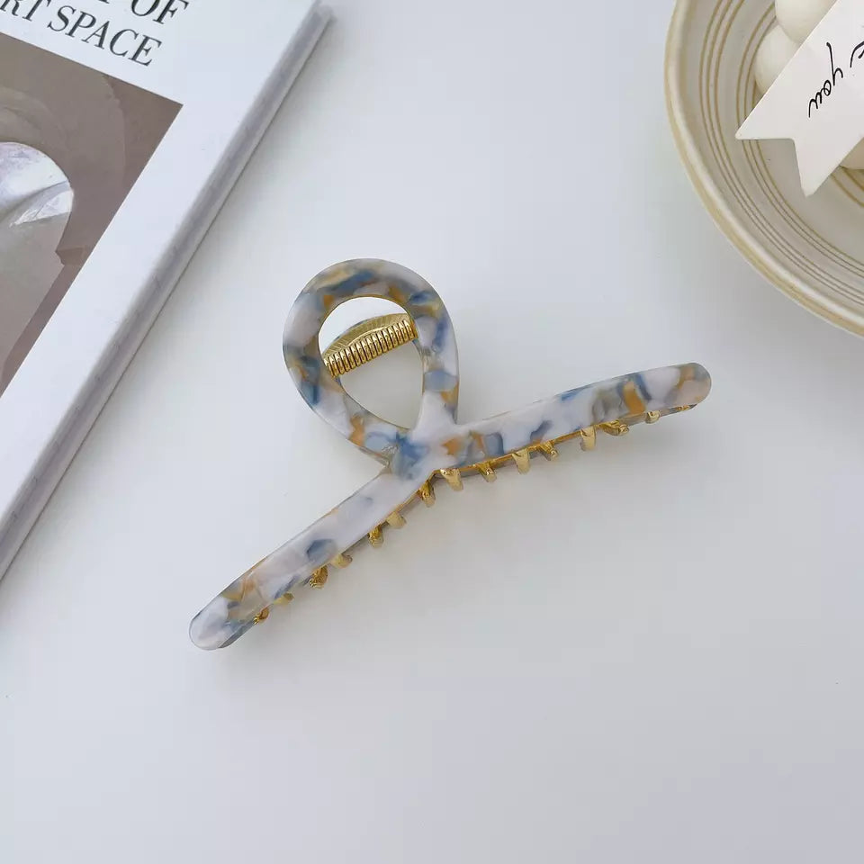 Luxe Gold Hoop Claw Clip With Marble Detail